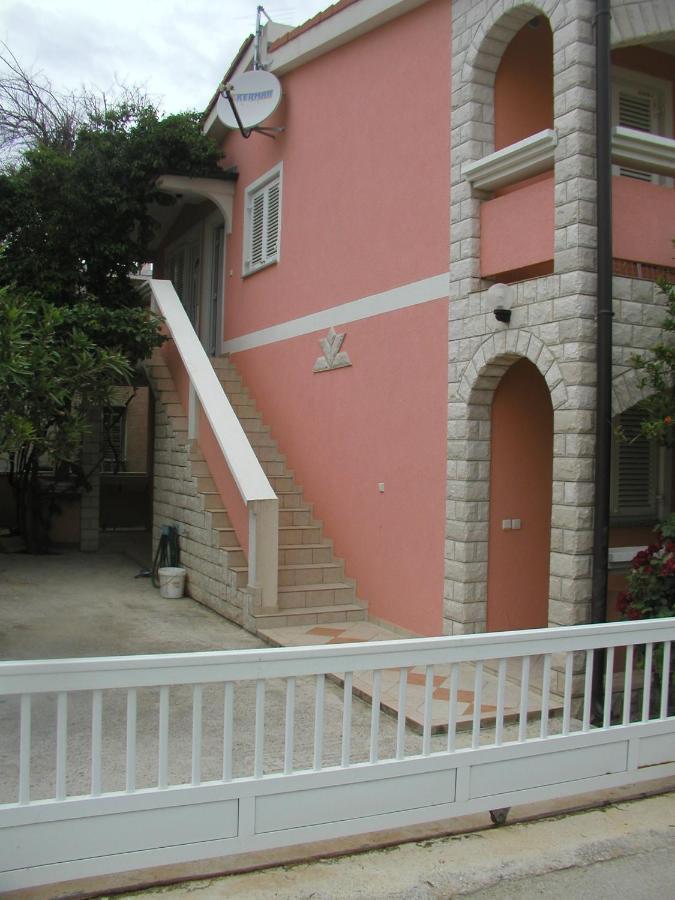 Apartments By The Sea Vir - 19323 Bagian luar foto